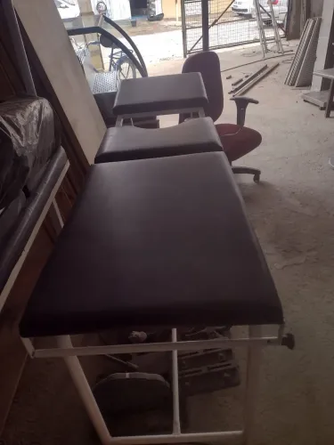 Mesa de Exame Médica - 3 Secções