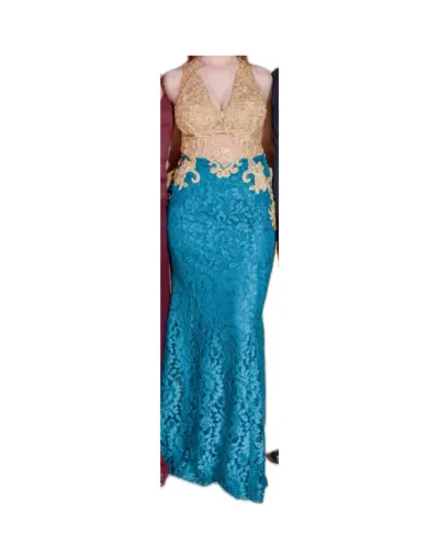 Vestido de Festa com Pedraria e Renda