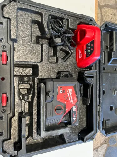 Laser Nivelador/Nivel a Laser 360° 12v M12 B4 Milwaukee