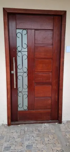 Casa de vila com três quartos - Vila Valqueire
