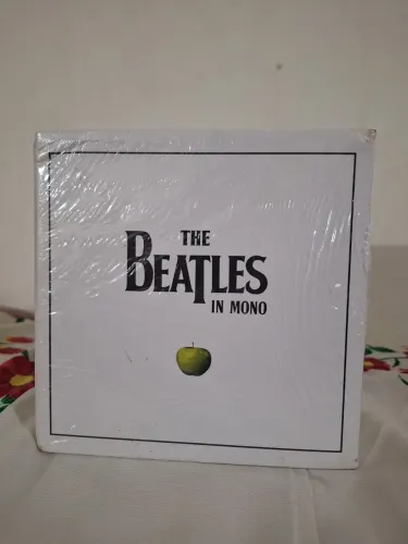The Beatles in mono (Box Completo Lacrado)