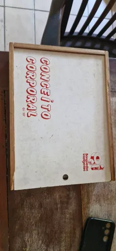 Brinquedo lúdico educativo infantil conceito corporal. Peças em mdf