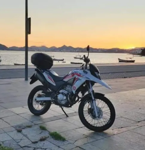 XRE Rally 2017 único dono