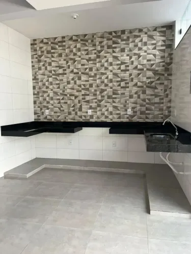 Alugue Casa para fins Comercial ou Residencial  com vaga para até 14 veículos no Bairro PT