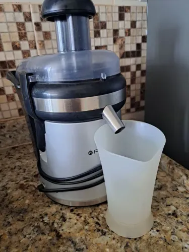 Extrator de Suco centrifuga eletrica- Prático e Eficiente