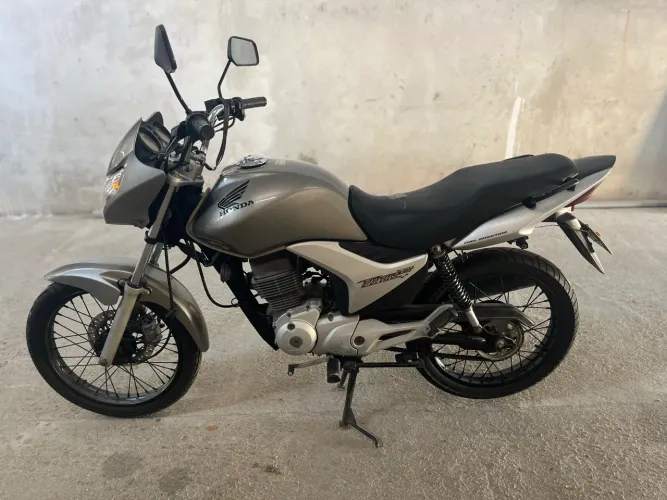 Titan 150 2009 12x R$ 900,00 no cartão 