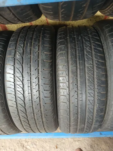 Par de pneus 195/60/15 Goodyear 