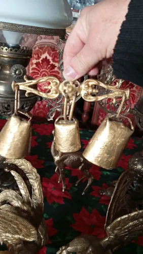 Conjunto de sinos antigos