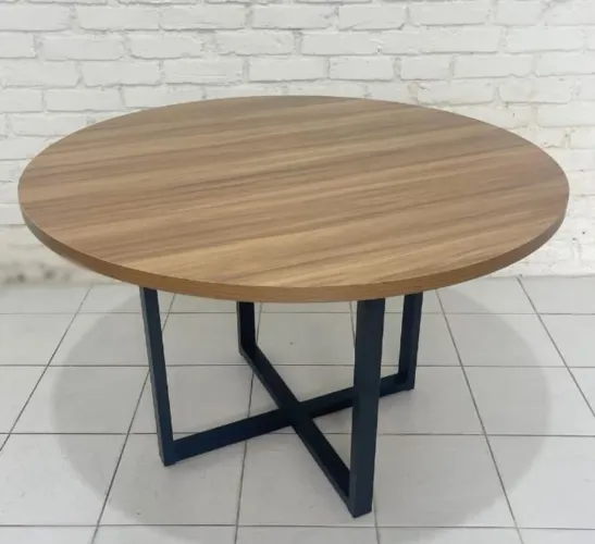 Mesa de Escritório Redonda com Base de Ferro