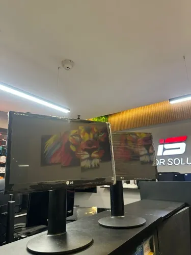 Monitor 22'' com base giratória acompanha NF parcelamos no cartão 