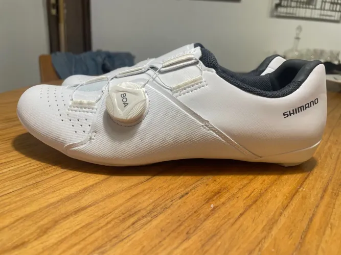 Sapatilha de Ciclismo Shimano R3 NOVA- nunca usada