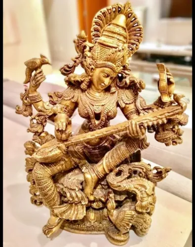 Saraswati, uma divindade importante no hinduísmo.