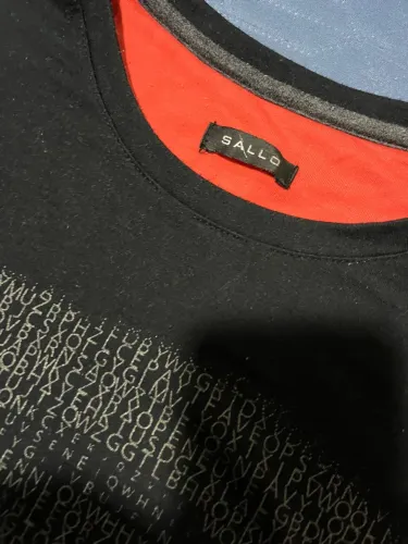 Camiseta preta estampa Caveira SALLO