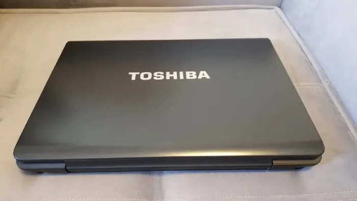 Notebook Toshiba Satellite A205 - Tela 15,4" - 2GB Ram - 80GB HD - Intel Pentium Dual Core