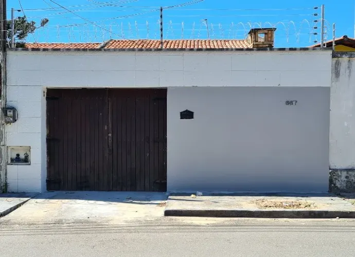 Casa com 71m2. Ótima Localização. Bairro Cambeba