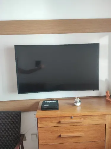 TV Samsung curve 49 pol. com defeito 