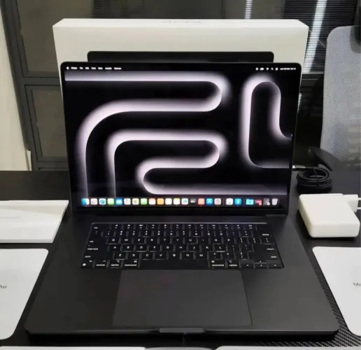 MacBook Pro M3 Pro 16Pol 36GB \512GB SSD
