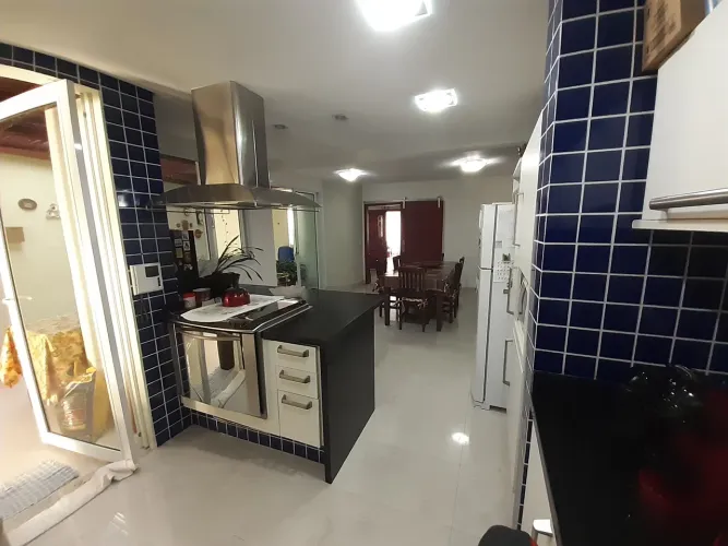Sobrado 300m2 - 3 quartos, sendo 1 suíte, escritório,ACEITA PERMUTA APTO MENOR VALOR na me