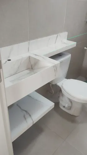 Pia escupida em porcelanato