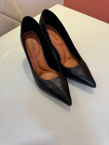 Sapato Scarpin Usaflex Couro Preto Salto Baixo