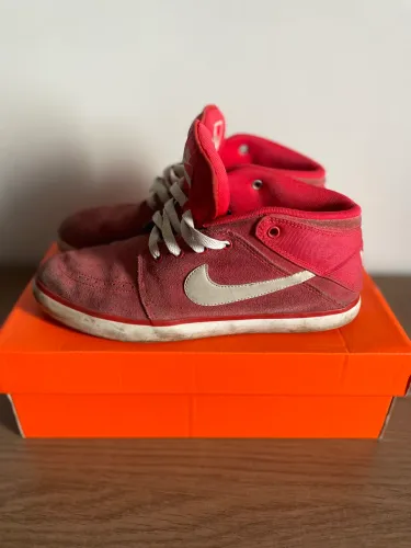 Nike Cano Médio - Vermelho