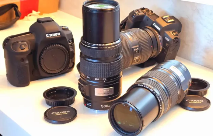 LENTE CANON 75-300mm USM 4-5.6 IS seminova