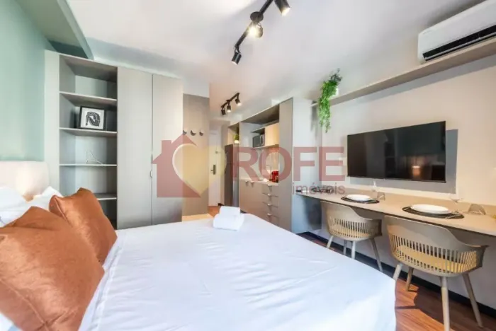 Studio de 24m2, 100% Mobiliado, ao lado do metrô Moema