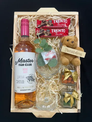 Surpreenda Aquela Pessoa Especial com uma Cesta Chocolates Pelucia!