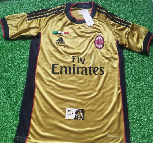Camisa Retrô AC Milan 2013/14 - Third Dourada