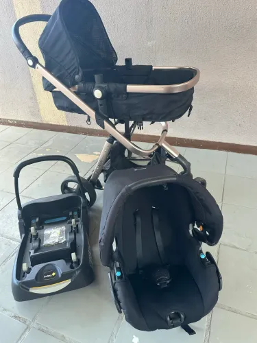 Carrinho de bebê 3 em 1 da Safety 1st