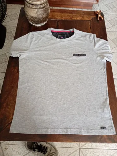 Camiseta cinza masculina Guide London M