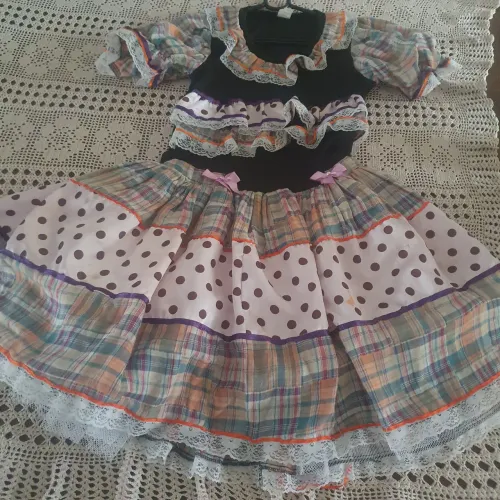 Lindo vestido Caipira de  festa Junina tamanho P.