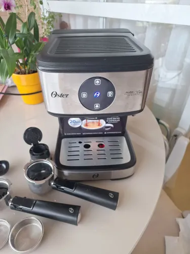 Cafeteira Expresso Double Digital Oster para Pó e Cápsulas