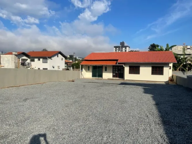 Casa Comercial para alugar por R$ 3000.00, 97.30 m2 - NOVA BRASILIA - JARAGUA DO SUL/SC