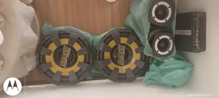 Vendo som de carro 