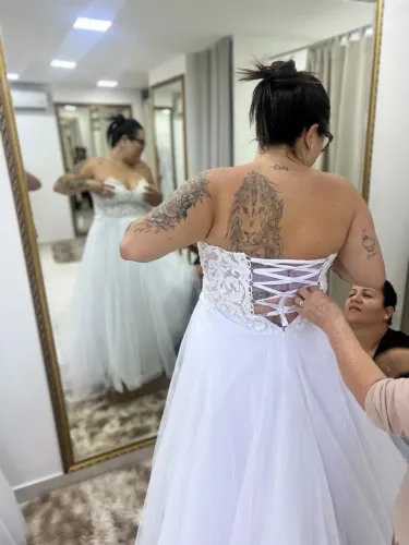 Vendo lindo vestido de noiva
