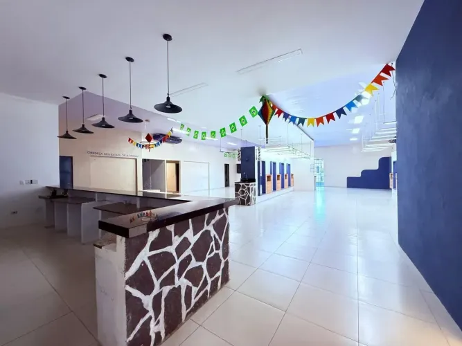 Ponto Comercial p/ aluguel com 370 m2 com salas amplas em Fátima - Teresina - PI