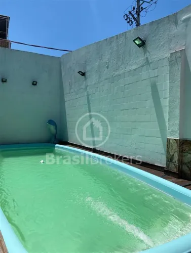 Casa com Piscina à Venda Rua Jerônimo Pinto!