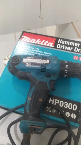 Vendo furadeira usada poucas vezes da Makita valor 270