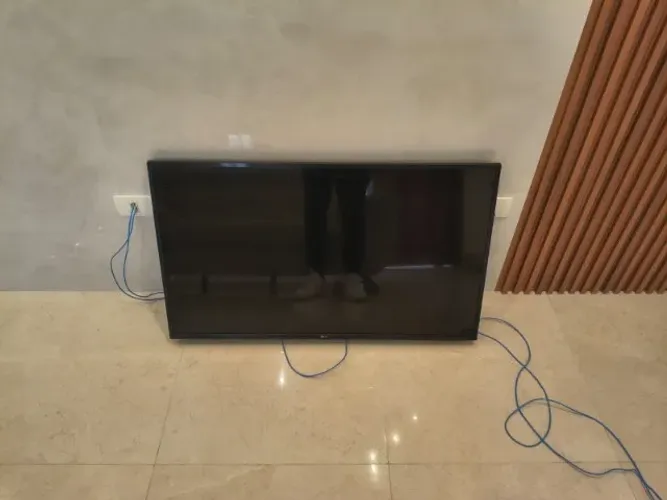 Smart TV LG 43" 4K UHD 43UP7500 WiFi Bluetooth HDR ThinQ AI compatível com Inteligência Ar