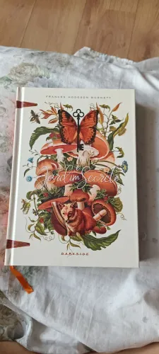 Livro O Jardim Secreto, de Frances Hodgson Burnett