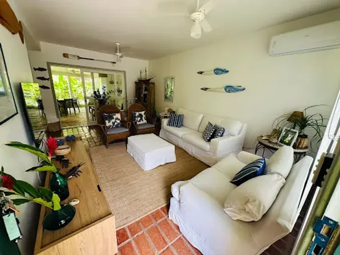 Casa em Condominio para alugar na Baleia- Sao Sebastiao-SP.