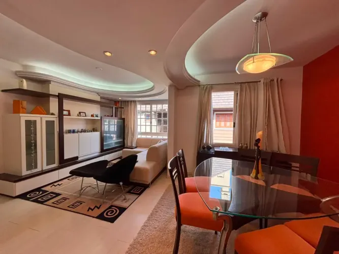 Apartamento no centro de Gramado, localizado na rua São Pedro!