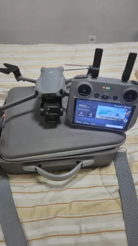 Drone DJI Air 3S com Controle RC 2 (Tela), 2 Baterias, Maleta e Filtros Homologado ANATEL