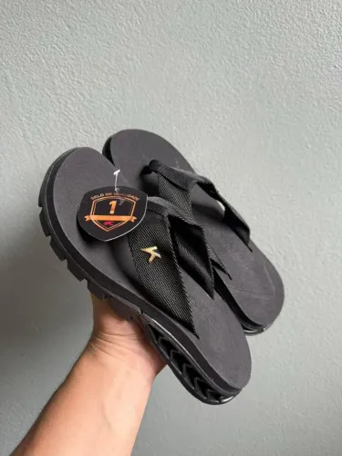 Tênis e Chinelo Masculino