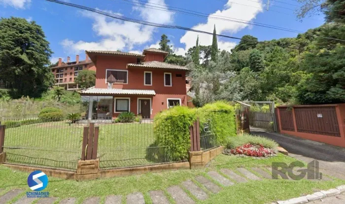 Casa condomínio | 4 quartos | 1 suíte | 2 vagas | Gramado - RS