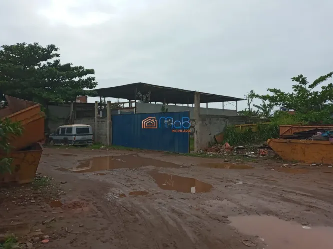 Galpão bem amplo a venda na Barra de Macaé