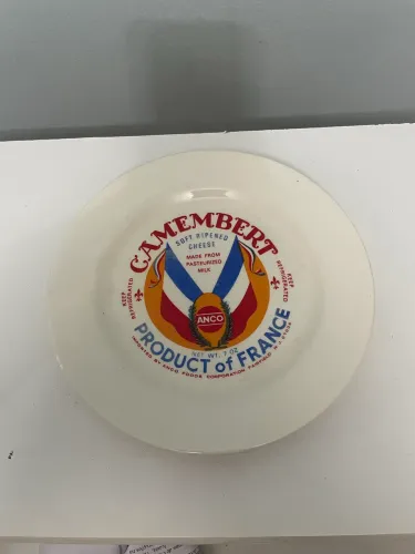 Prato De Porcelana Vintage Queijo Camembert - Decorativo / Coleção