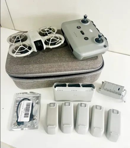 DJI Neo Fly More Combo completo