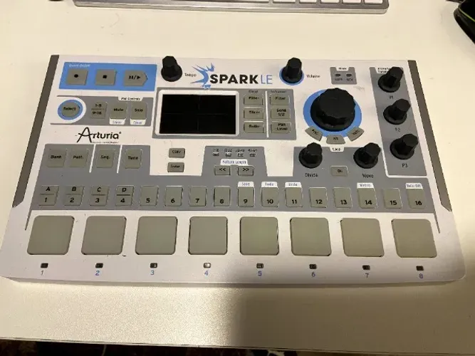 Arturia Spark LE Drummachine